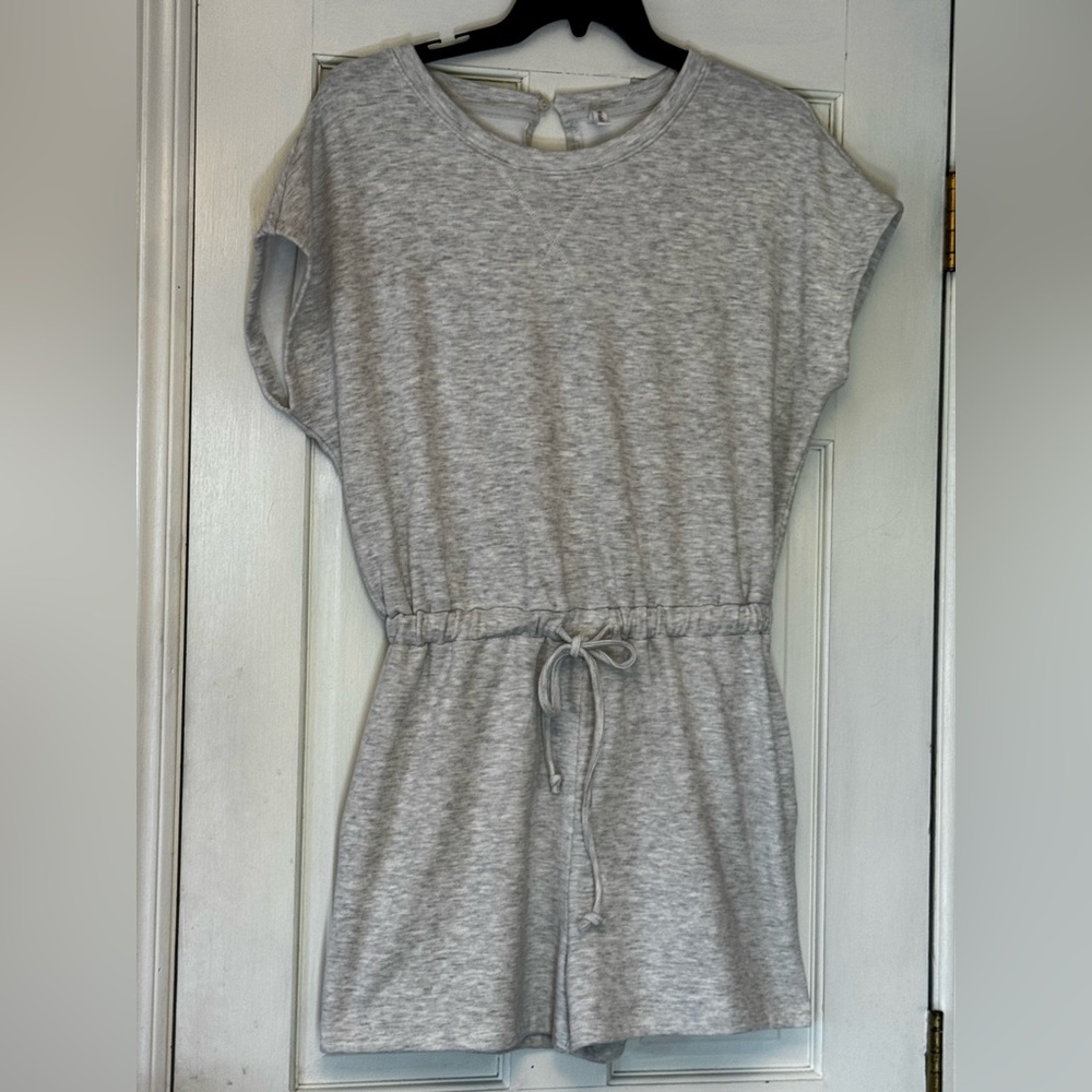 Wishlist Heather Gray Short Sleeve Romper